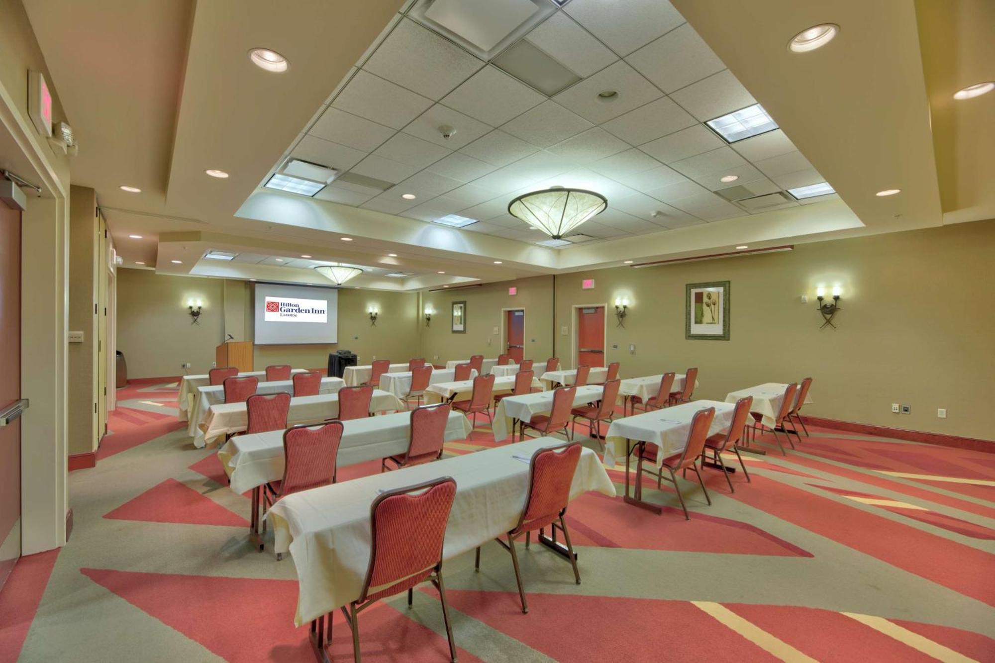 Hilton Garden Hotel 3*